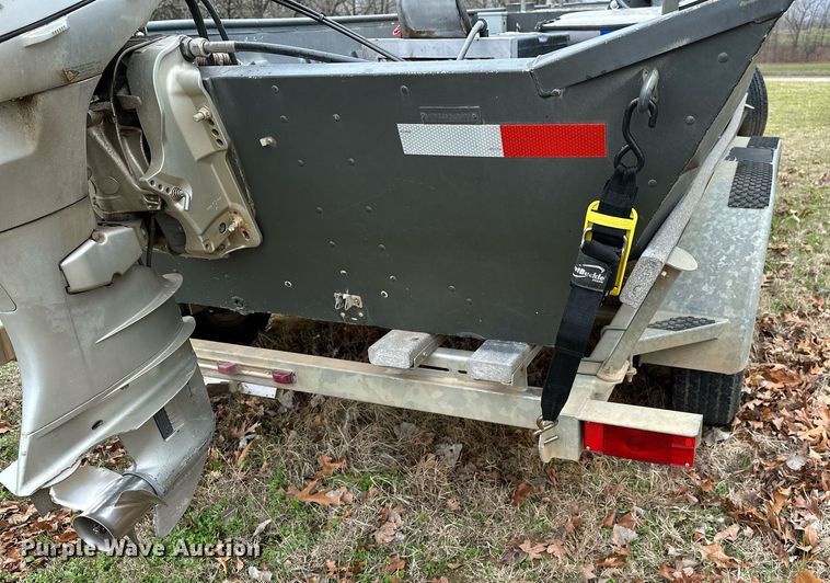 image for item LR9592 2006 Voyager 1885 Jon  boat