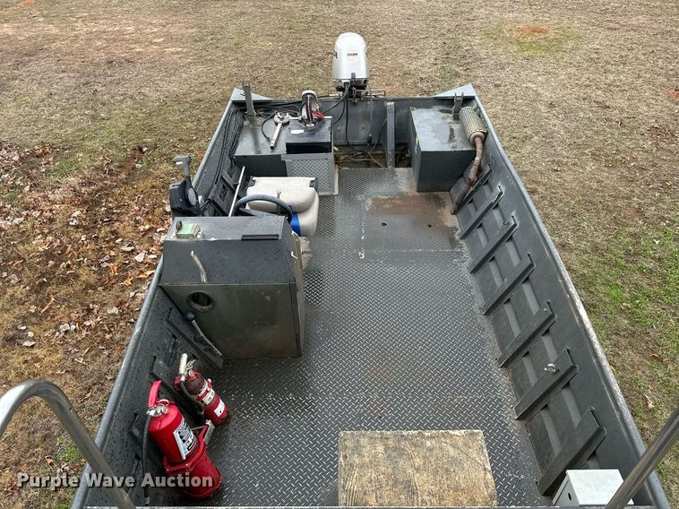 image for item LR9592 2006 Voyager 1885 Jon  boat