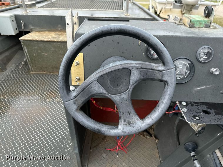 image for item LR9592 2006 Voyager 1885 Jon  boat