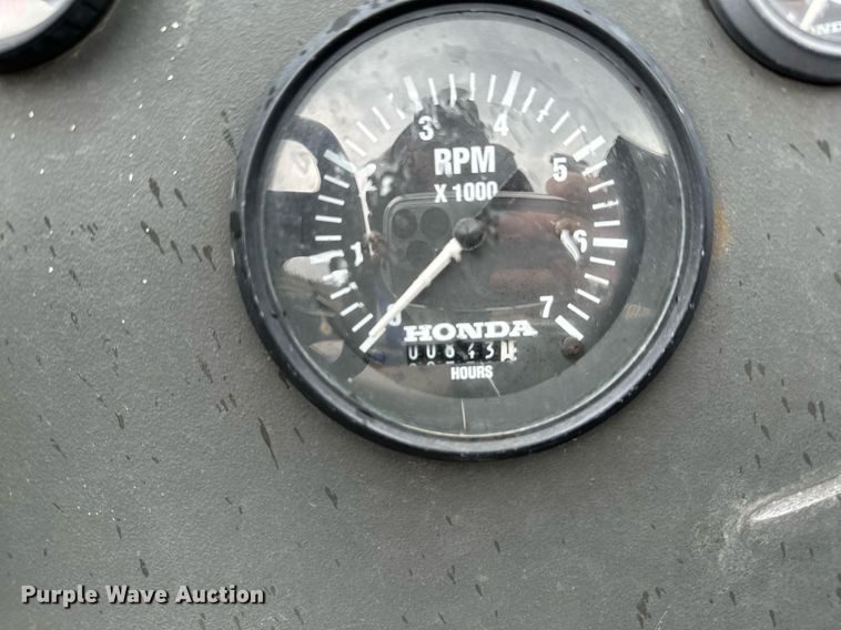 image for item LR9592 2006 Voyager 1885 Jon  boat