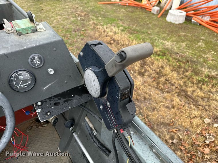 image for item LR9592 2006 Voyager 1885 Jon  boat