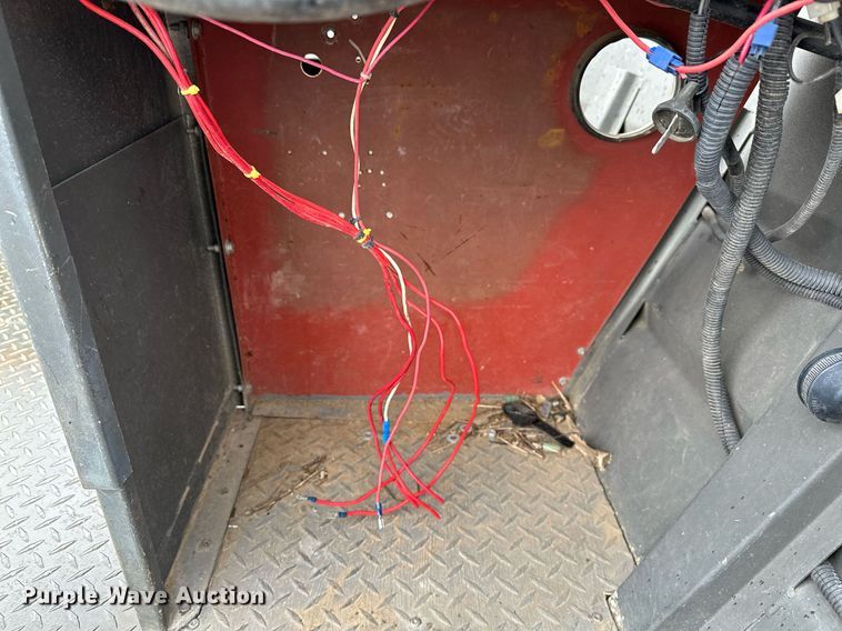 image for item LR9592 2006 Voyager 1885 Jon  boat