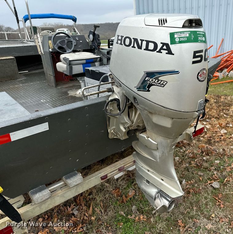 image for item LR9592 2006 Voyager 1885 Jon  boat