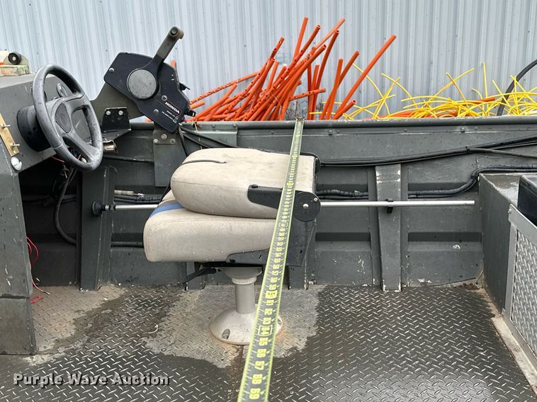 image for item LR9592 2006 Voyager 1885 Jon  boat