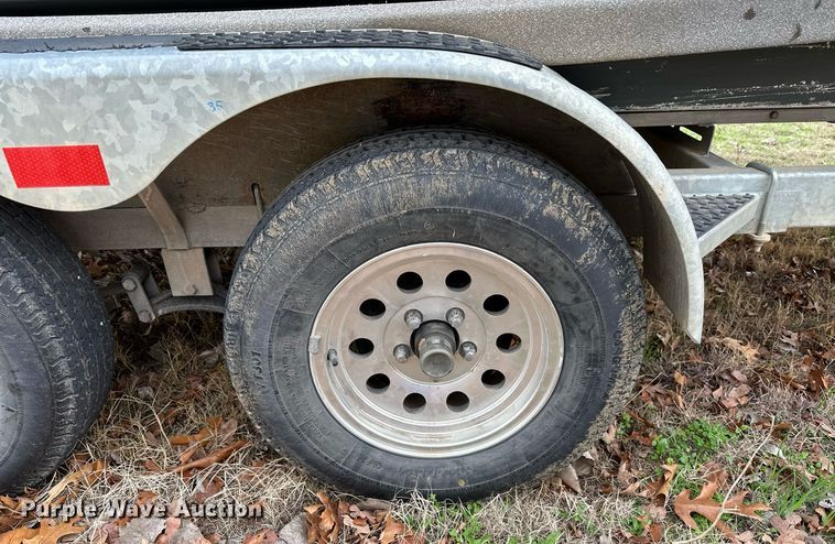 image for item LR9592 2006 Voyager 1885 Jon  boat