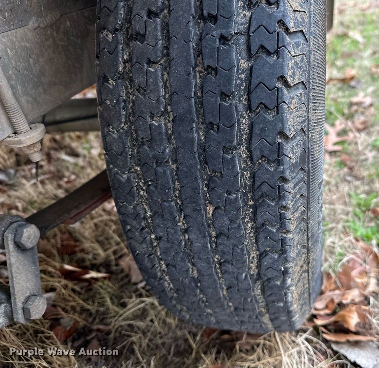 image for item LR9592 2006 Voyager 1885 Jon  boat