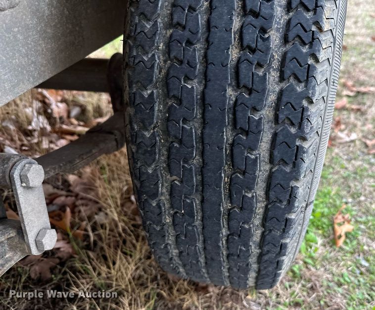 image for item LR9592 2006 Voyager 1885 Jon  boat