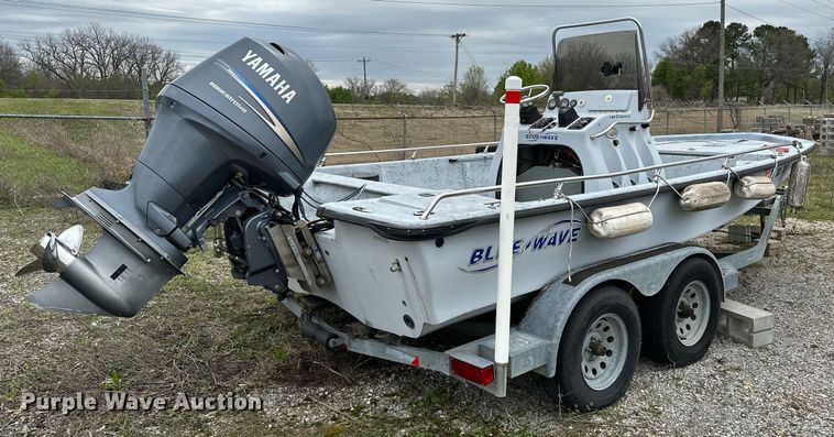 image for item LR9607 2005 Blue Wave 190 Classic boat