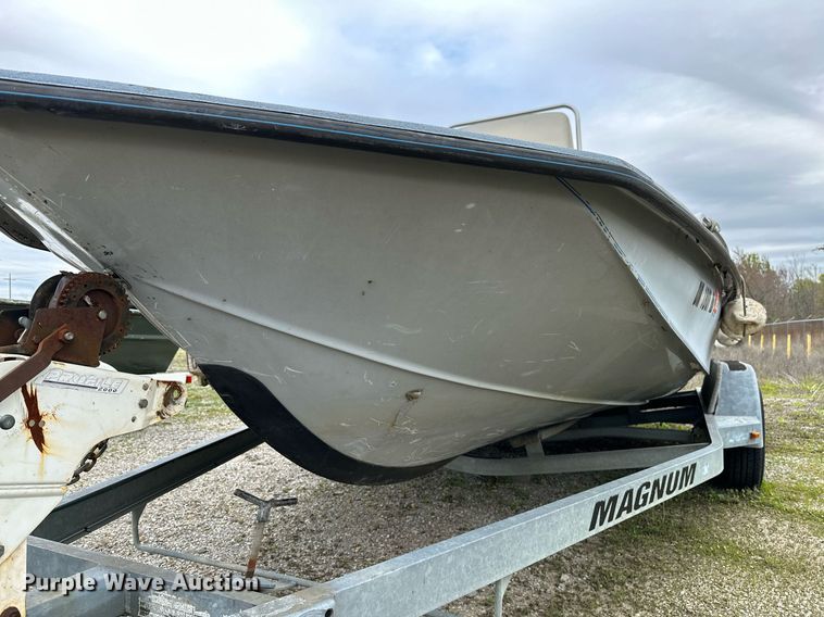 image for item LR9607 2005 Blue Wave 190 Classic boat