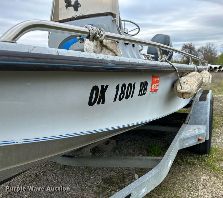 image for item LR9607 2005 Blue Wave 190 Classic boat