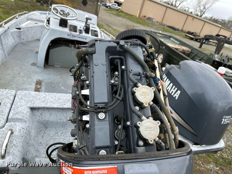 image for item LR9607 2005 Blue Wave 190 Classic boat