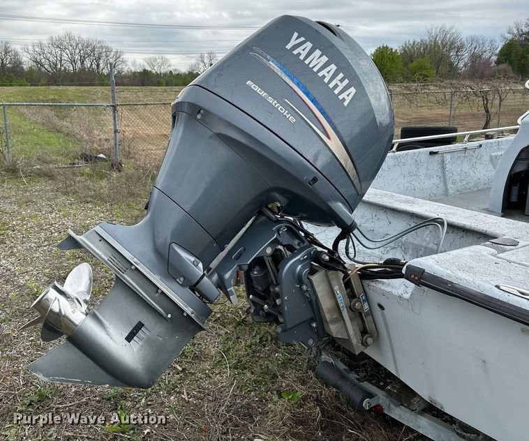image for item LR9607 2005 Blue Wave 190 Classic boat