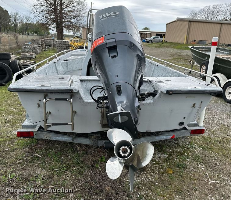 image for item LR9607 2005 Blue Wave 190 Classic boat