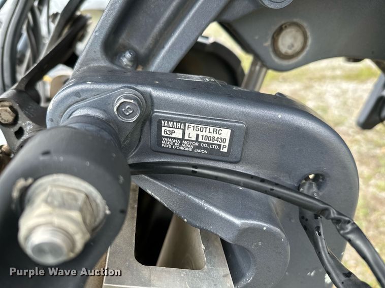 image for item LR9607 2005 Blue Wave 190 Classic boat