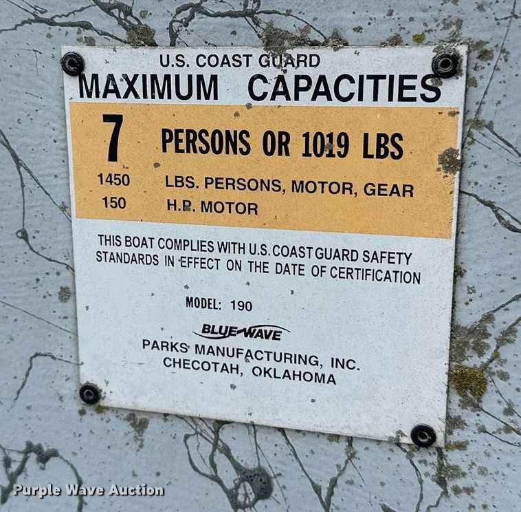 image for item LR9607 2005 Blue Wave 190 Classic boat