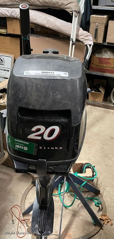 image for item MM9412 2011 Mercury 20  outboard engine