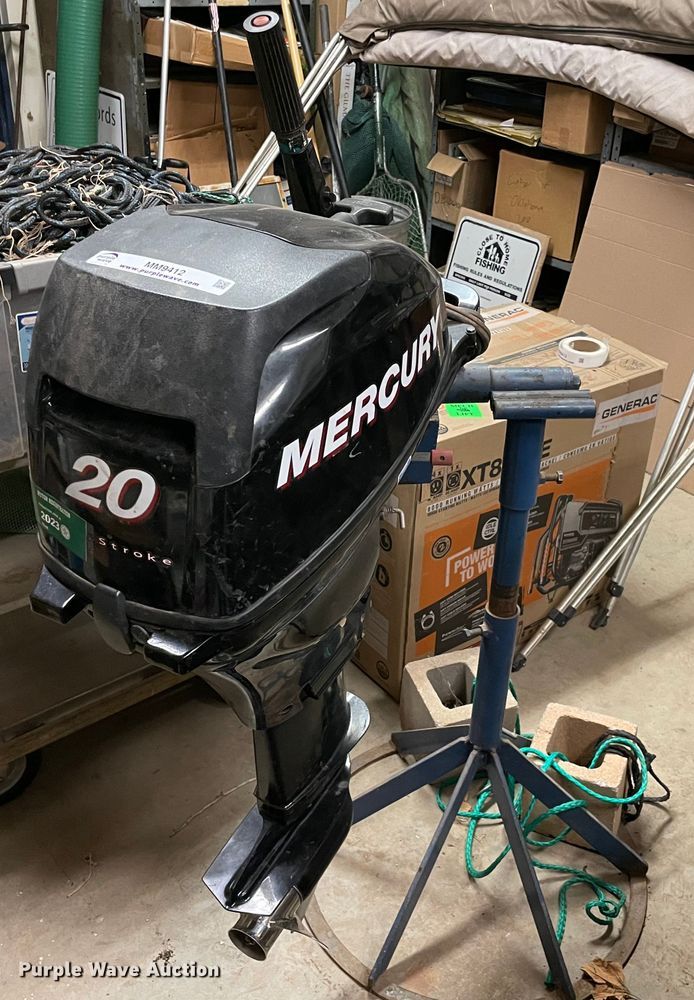 image for item MM9412 2011 Mercury 20  outboard engine