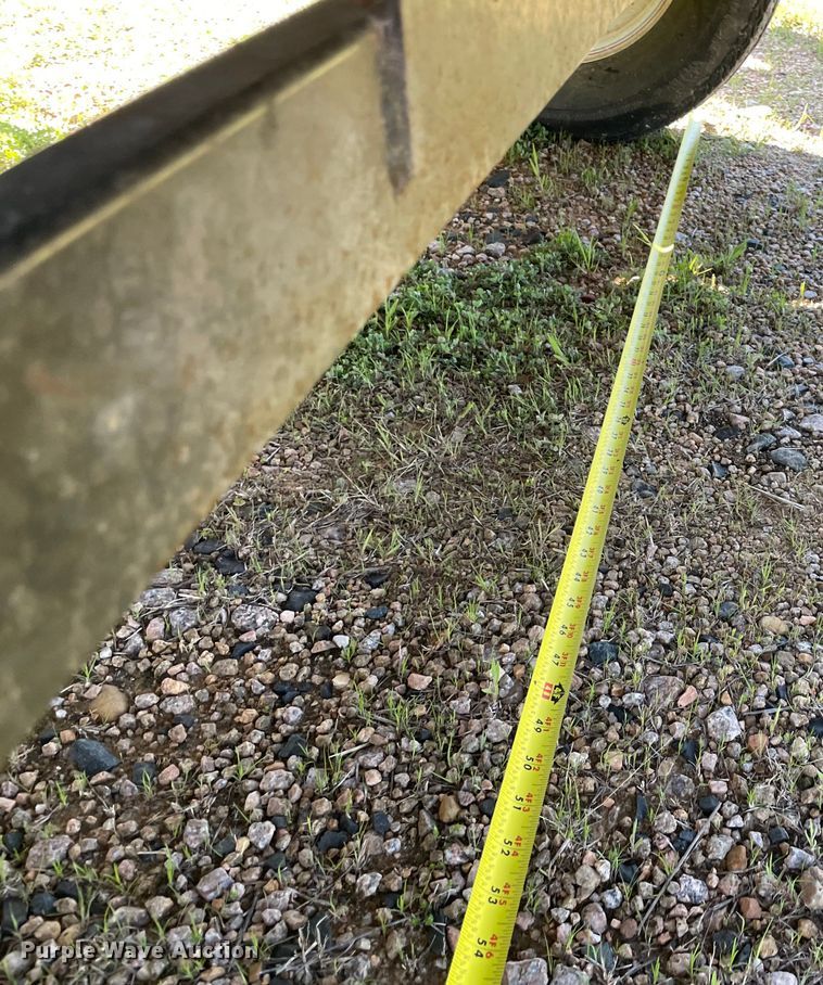 image for item MM9430 1990 Bass Tracker Pro 17  boat