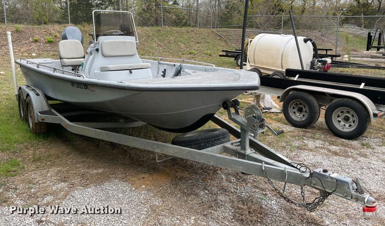 image for item MM9457 2005 Blue Wave  boat