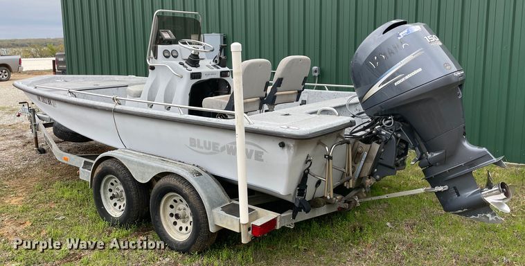 image for item MM9457 2005 Blue Wave  boat