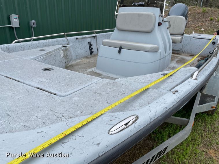 image for item MM9457 2005 Blue Wave  boat