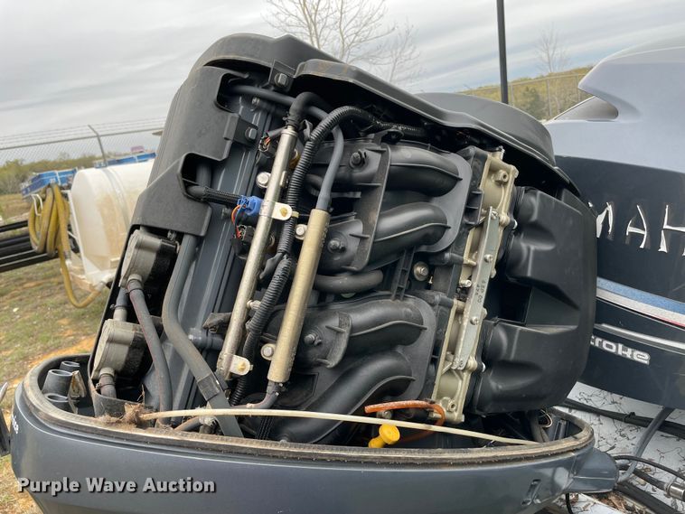 image for item MM9457 2005 Blue Wave  boat