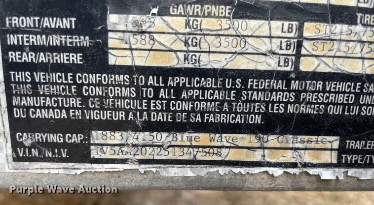 image for item MM9457 2005 Blue Wave  boat