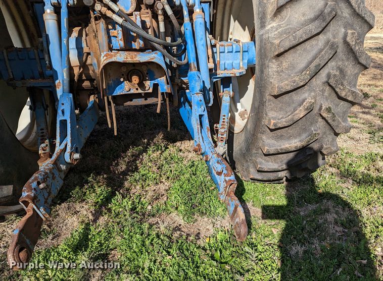 image for item MN9791 1994 Ford 8240  MFWD tractor