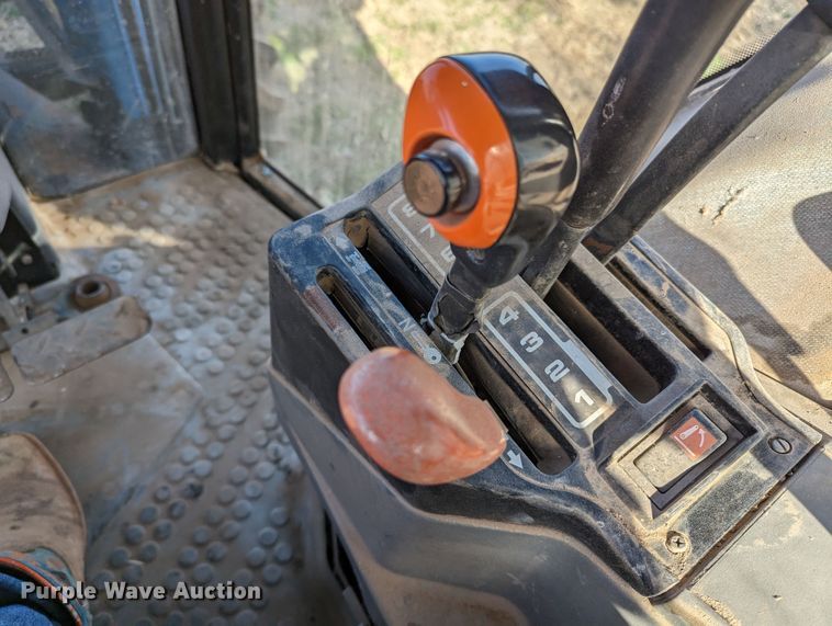 image for item MN9791 1994 Ford 8240  MFWD tractor