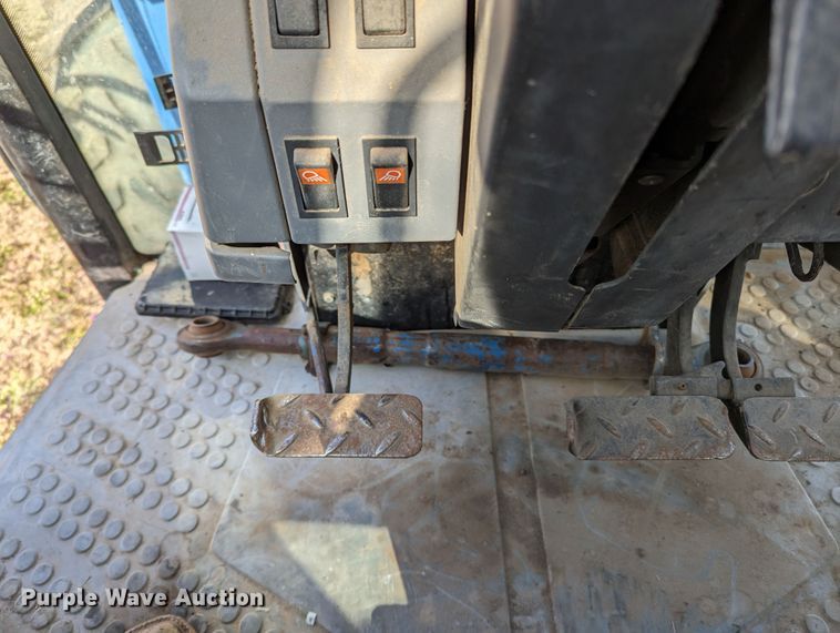 image for item MN9791 1994 Ford 8240  MFWD tractor