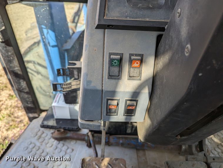 image for item MN9791 1994 Ford 8240  MFWD tractor