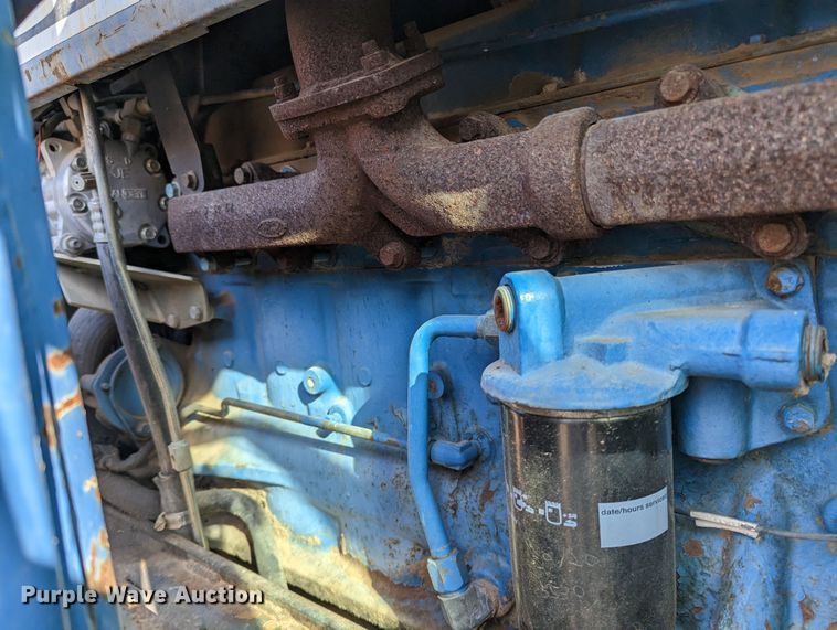 image for item MN9791 1994 Ford 8240  MFWD tractor