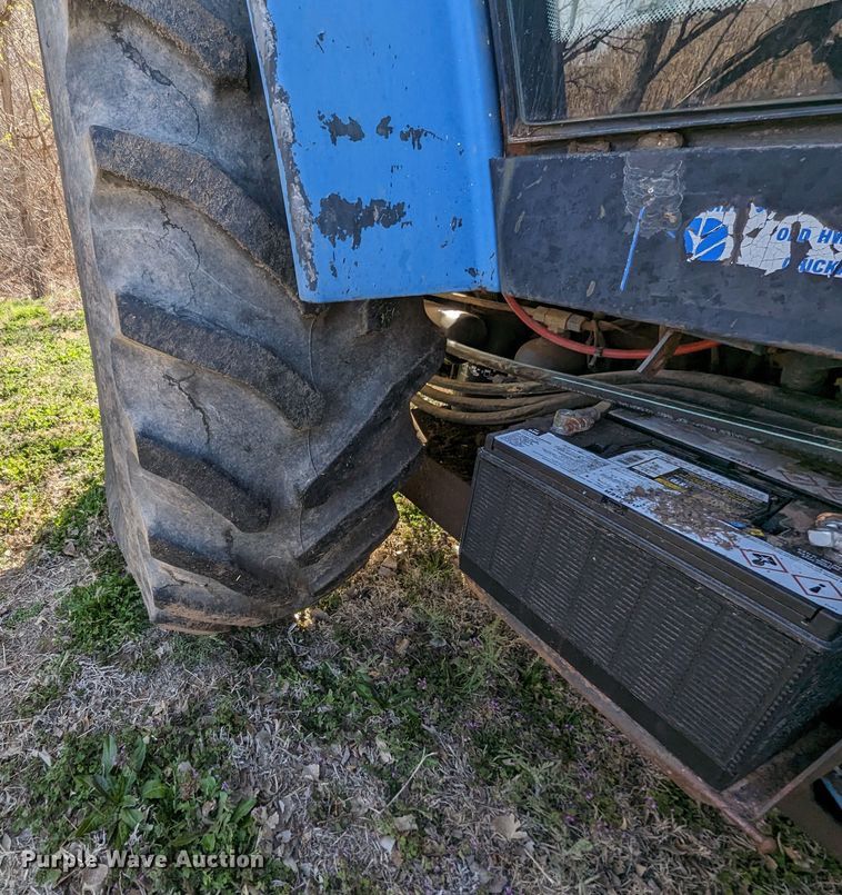 image for item MN9791 1994 Ford 8240  MFWD tractor