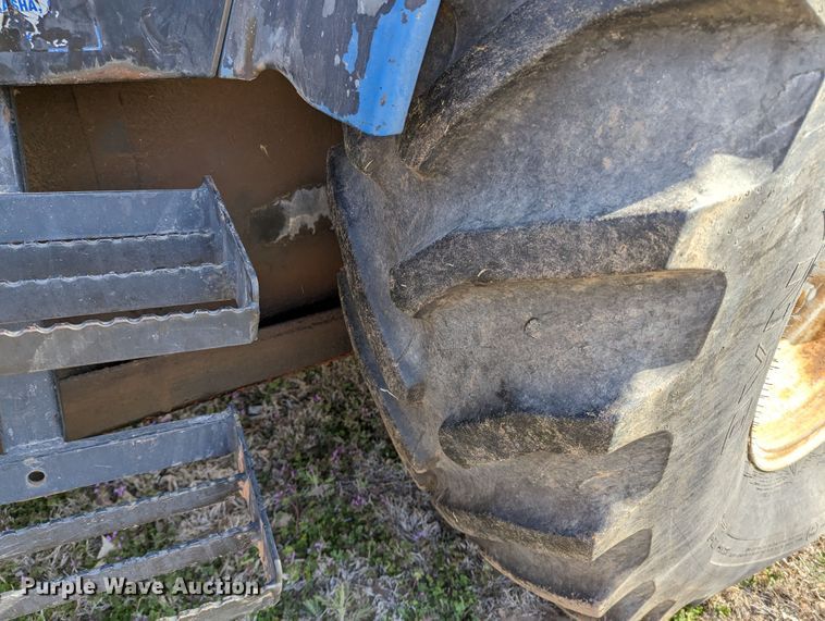 image for item MN9791 1994 Ford 8240  MFWD tractor