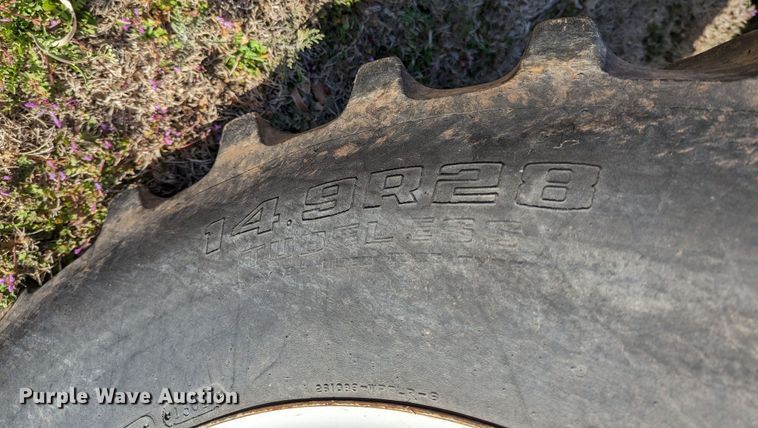 image for item MN9791 1994 Ford 8240  MFWD tractor