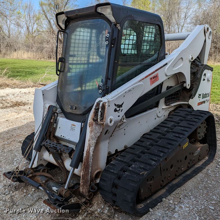 image for item MN9798 2013 Bobcat T750  tracked skid steer loader