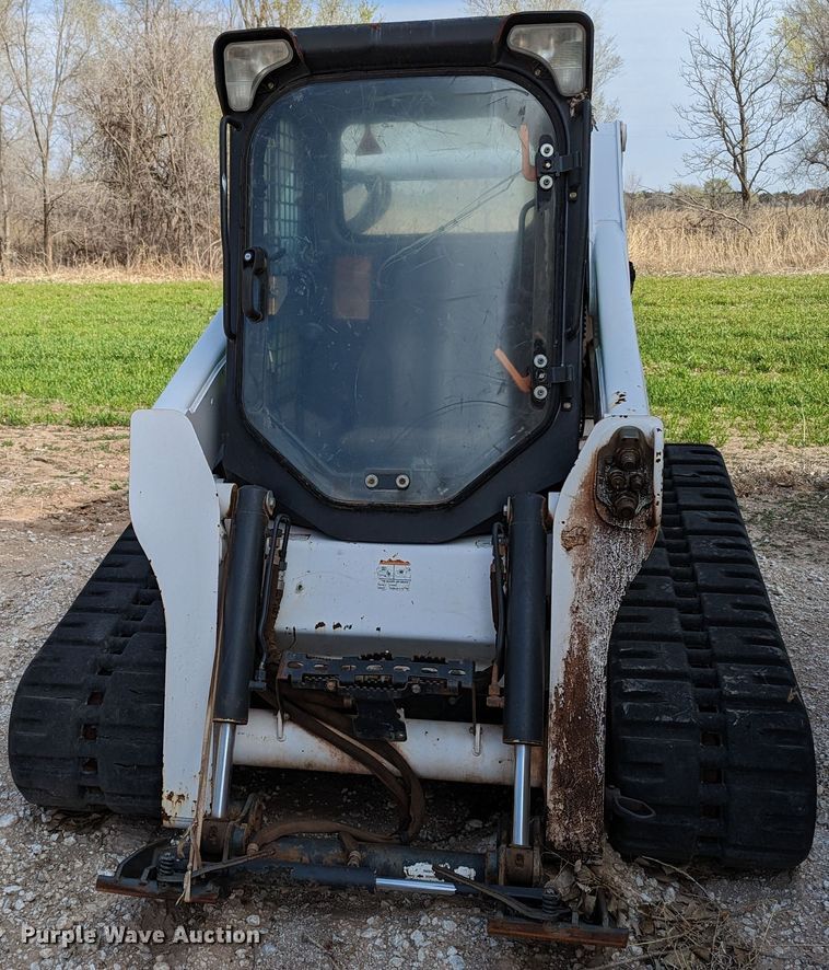 image for item MN9798 2013 Bobcat T750  tracked skid steer loader