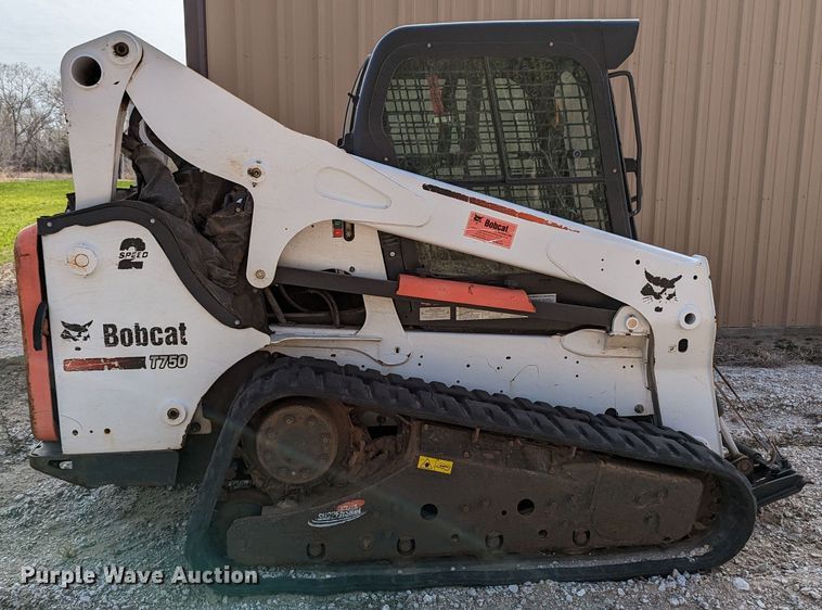 image for item MN9798 2013 Bobcat T750  tracked skid steer loader