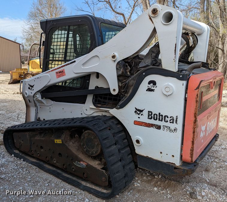 image for item MN9798 2013 Bobcat T750  tracked skid steer loader