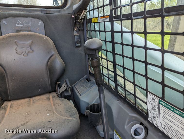 image for item MN9798 2013 Bobcat T750  tracked skid steer loader