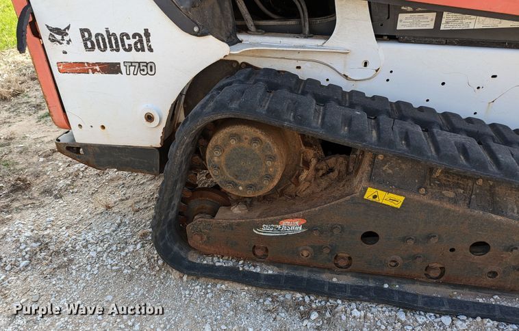 image for item MN9798 2013 Bobcat T750  tracked skid steer loader