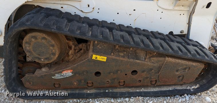 image for item MN9798 2013 Bobcat T750  tracked skid steer loader