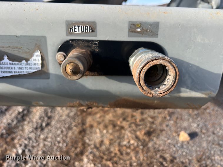 image for item MQ9841 2009 Smith Co S3-42-34  side dump trailer