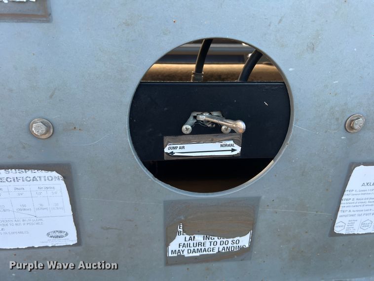 image for item MQ9841 2009 Smith Co S3-42-34  side dump trailer