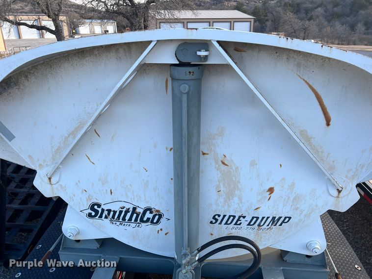 image for item MQ9841 2009 Smith Co S3-42-34  side dump trailer