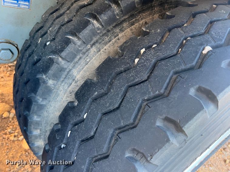 image for item MQ9841 2009 Smith Co S3-42-34  side dump trailer