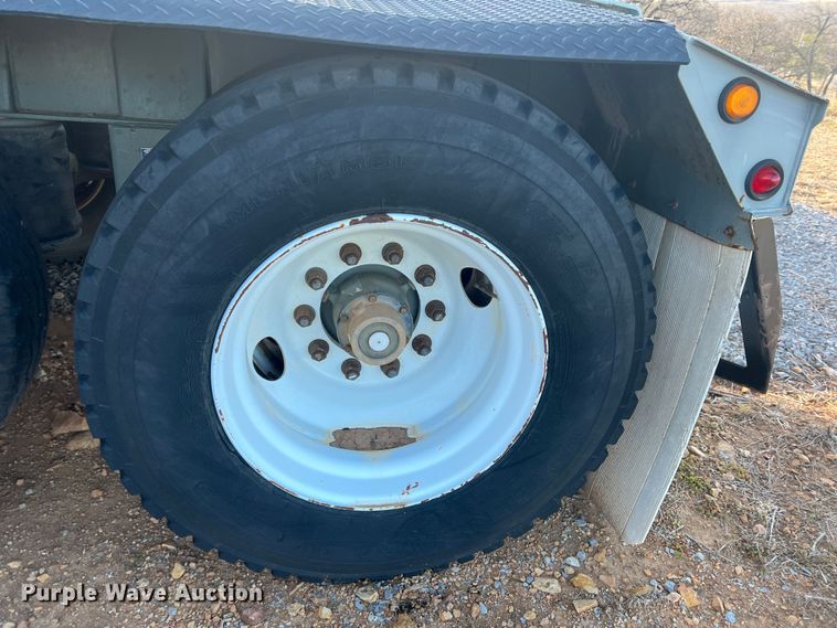 image for item MQ9841 2009 Smith Co S3-42-34  side dump trailer