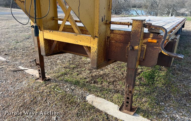 image for item MQ9844 Belshe DT-235  equipment trailer