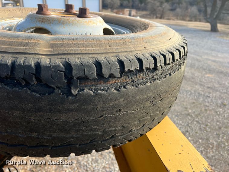 image for item MQ9844 Belshe DT-235  equipment trailer