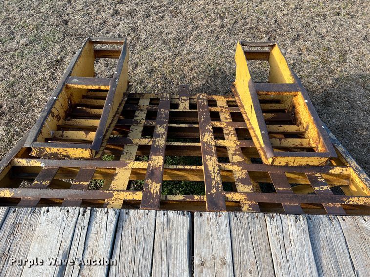 image for item MQ9844 Belshe DT-235  equipment trailer